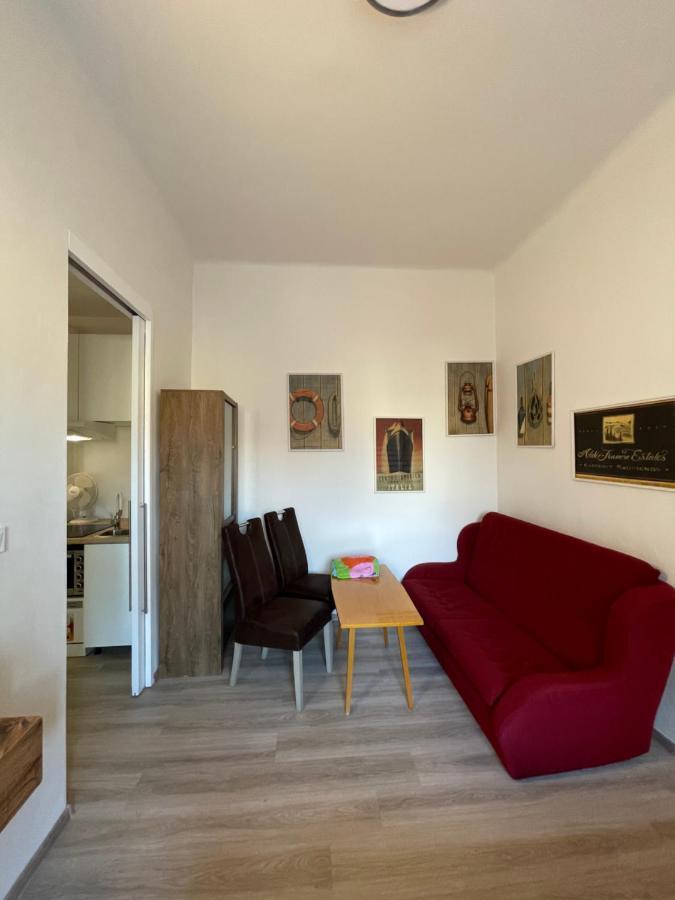 Red&Black Apartment City Centr, Na Hradbach 118 Οστράβα Εξωτερικό φωτογραφία