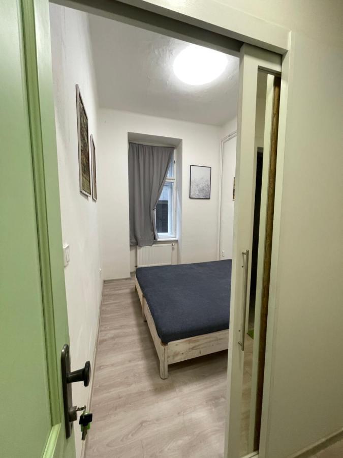 Red&Black Apartment City Centr, Na Hradbach 118 Οστράβα Εξωτερικό φωτογραφία