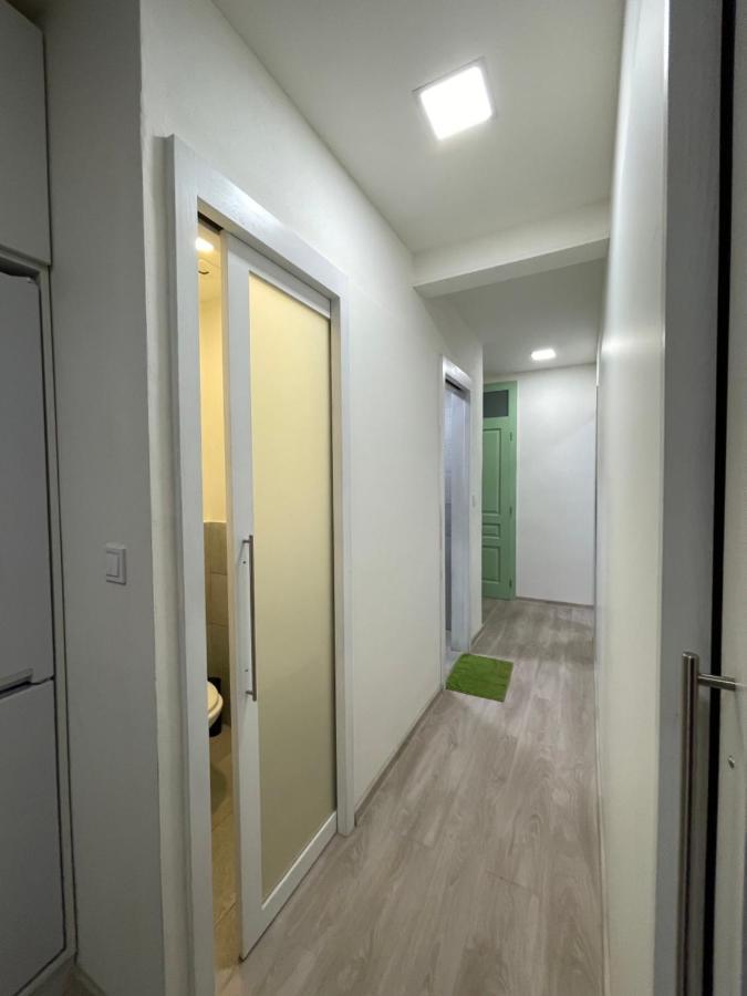 Red&Black Apartment City Centr, Na Hradbach 118 Οστράβα Εξωτερικό φωτογραφία