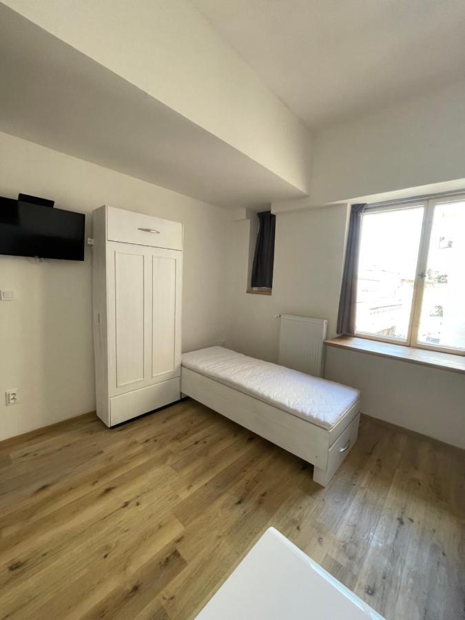 Red&Black Apartment City Centr, Na Hradbach 118 Οστράβα Εξωτερικό φωτογραφία
