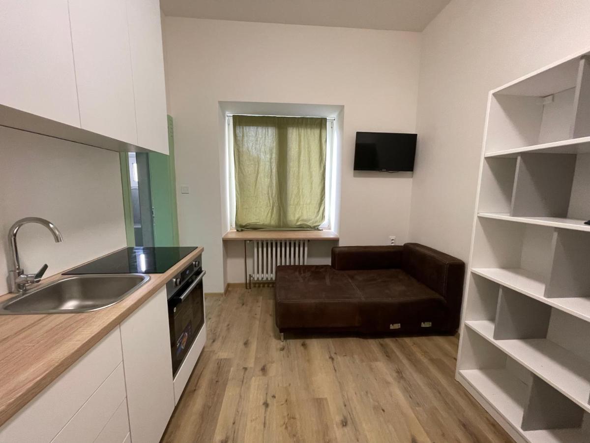 Red&Black Apartment City Centr, Na Hradbach 118 Οστράβα Εξωτερικό φωτογραφία