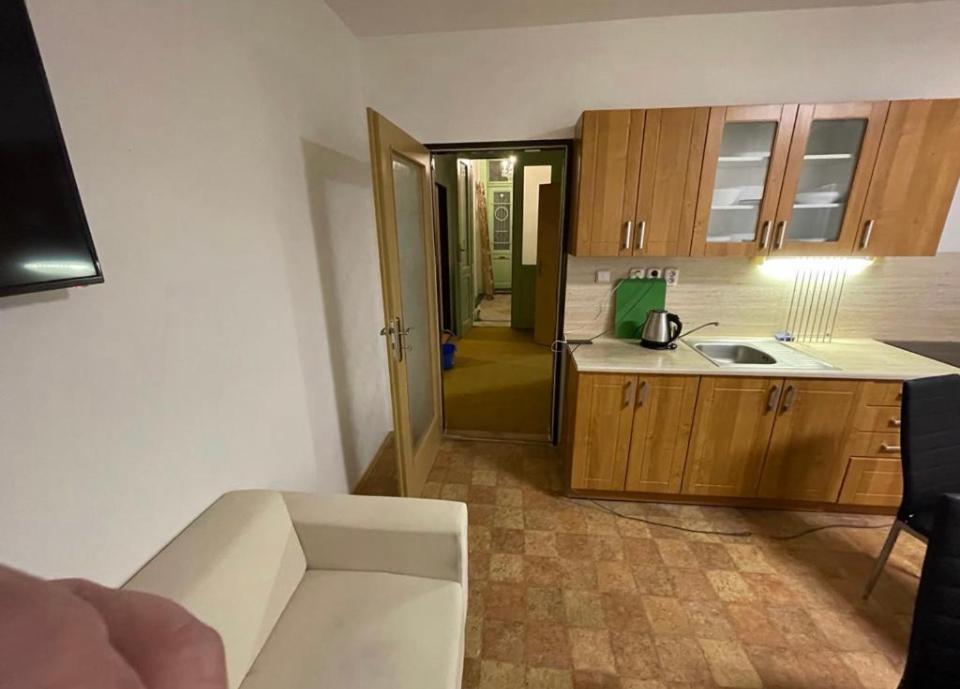 Red&Black Apartment City Centr, Na Hradbach 118 Οστράβα Εξωτερικό φωτογραφία
