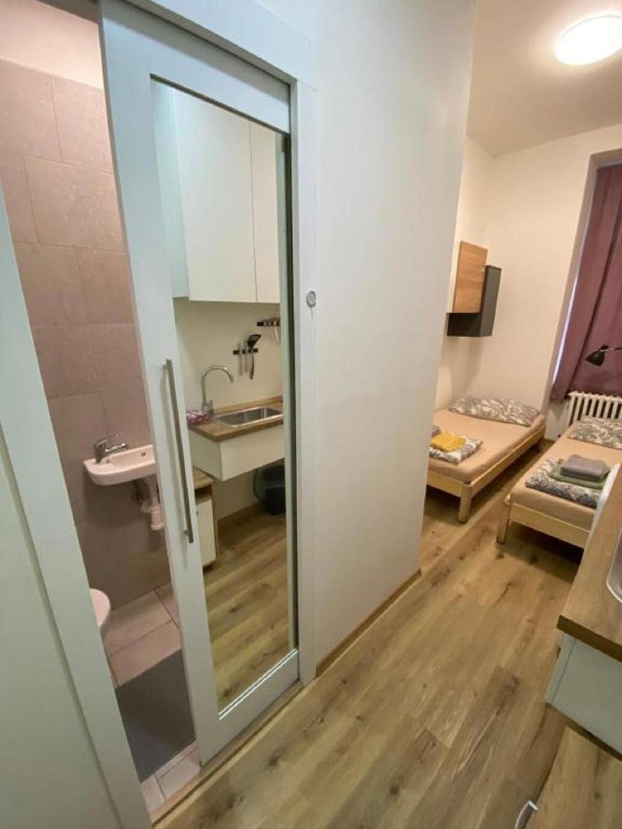 Red&Black Apartment City Centr, Na Hradbach 118 Οστράβα Εξωτερικό φωτογραφία