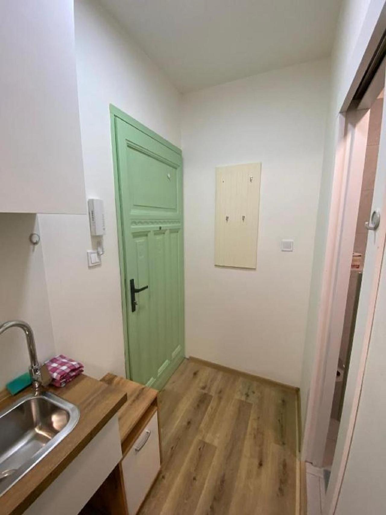 Red&Black Apartment City Centr, Na Hradbach 118 Οστράβα Εξωτερικό φωτογραφία