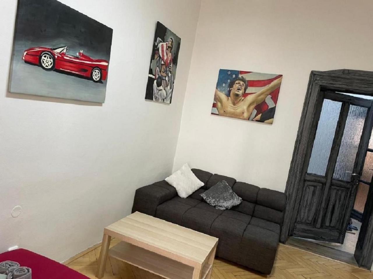 Red&Black Apartment City Centr, Na Hradbach 118 Οστράβα Εξωτερικό φωτογραφία